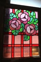 他の写真3: 薔薇のステンドガラスの窓