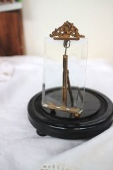 オルモル装飾のガラスフレーム