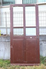 格子のガラスドア