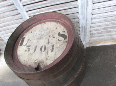 画像2: ワインの樽