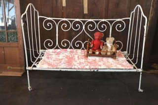 フランスアンティーク家具｜フランスから直接買い付けした逸品を