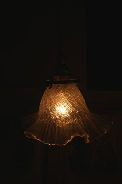 画像1: カッティングガラスのペンダントランプ