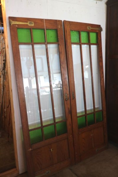 画像1: ステンドグラスのドア