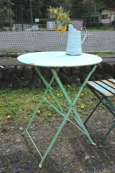 画像1: ペパーミントカラーのガーデンテーブル